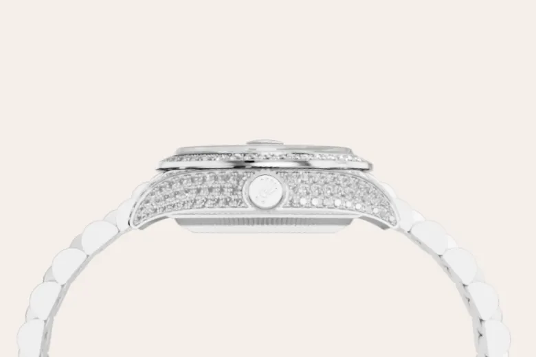 18 ct white gold